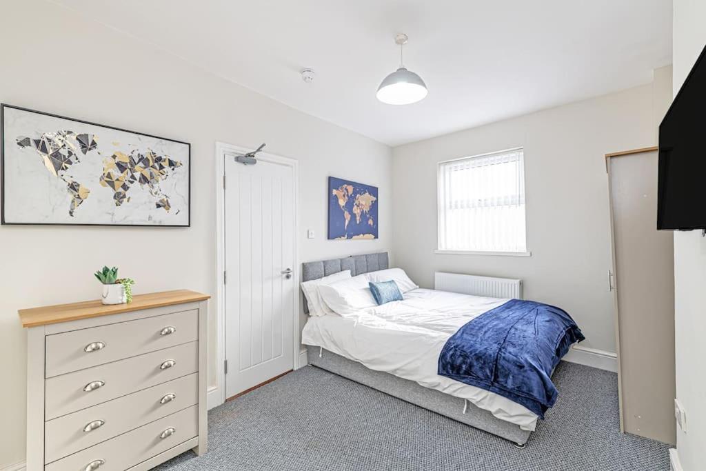 Luxury 5 Bedroom Holiday Home Within Prescot Exteriér fotografie
