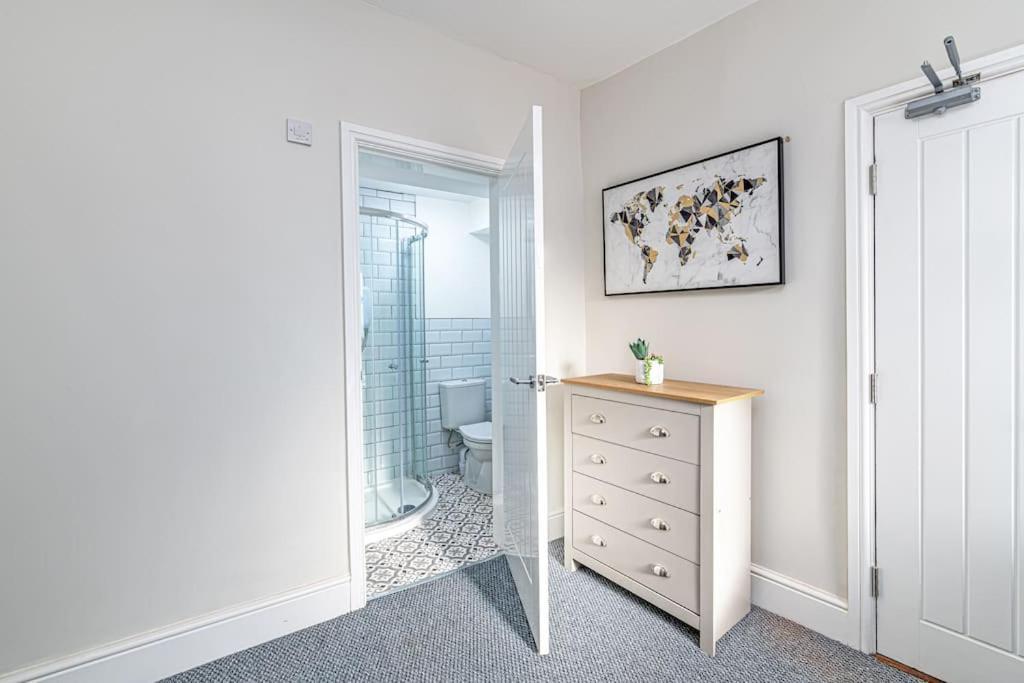 Luxury 5 Bedroom Holiday Home Within Prescot Exteriér fotografie