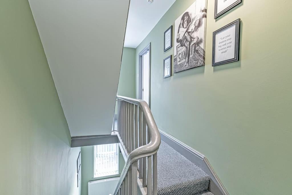 Luxury 5 Bedroom Holiday Home Within Prescot Exteriér fotografie